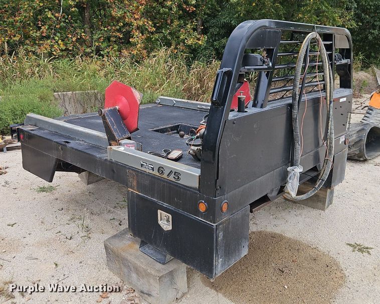 image for item EI8304 DewEze 675 bale bed