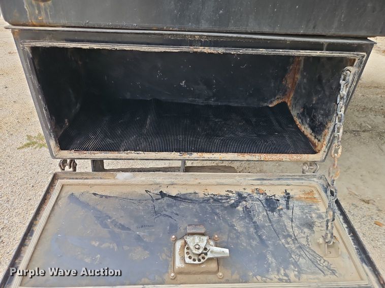 image for item EI8304 DewEze 675 bale bed