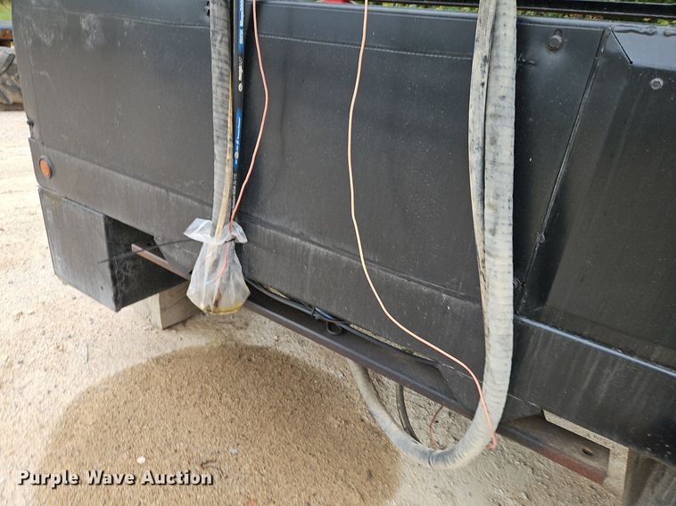 image for item EI8304 DewEze 675 bale bed