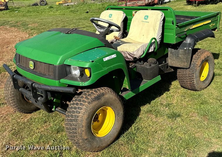 image for item EJ0458 2004 John Deere Gator HPX  utility vehicle