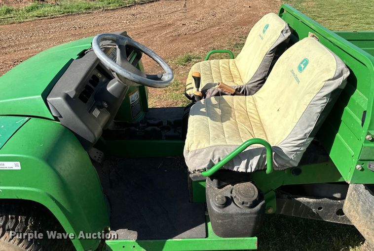 image for item EJ0458 2004 John Deere Gator HPX  utility vehicle