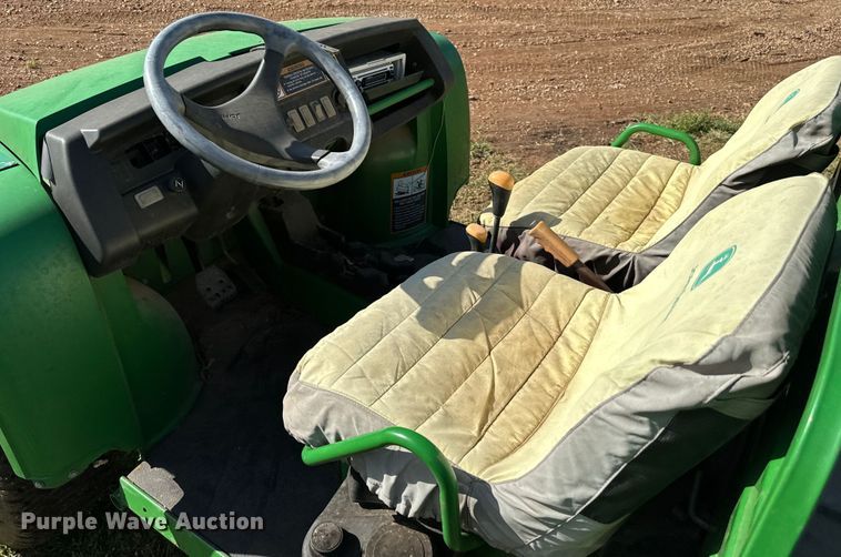 image for item EJ0458 2004 John Deere Gator HPX  utility vehicle