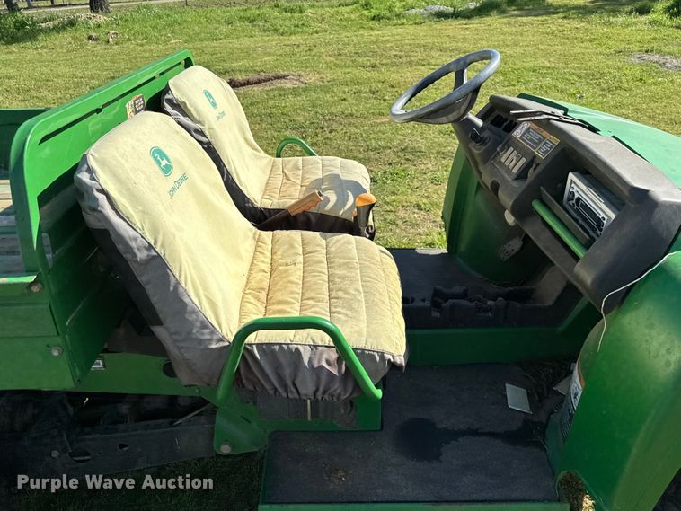 image for item EJ0458 2004 John Deere Gator HPX  utility vehicle