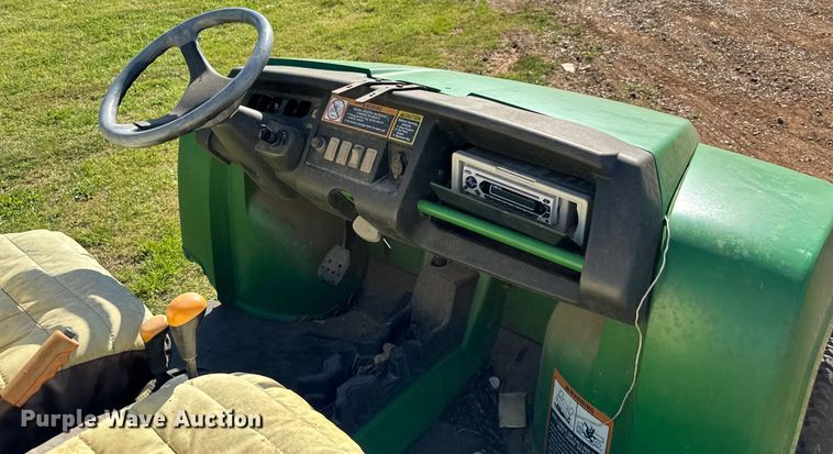 image for item EJ0458 2004 John Deere Gator HPX  utility vehicle