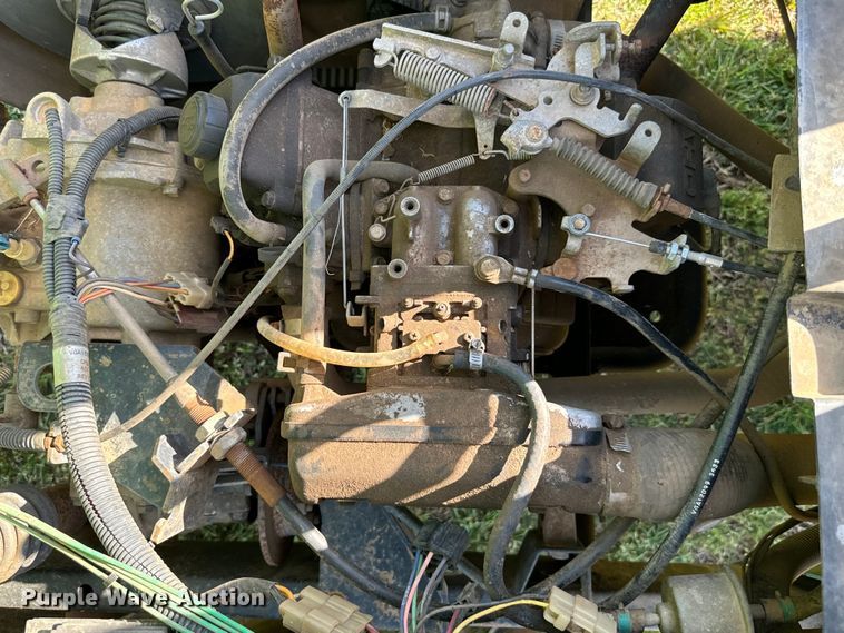 image for item EJ0458 2004 John Deere Gator HPX  utility vehicle