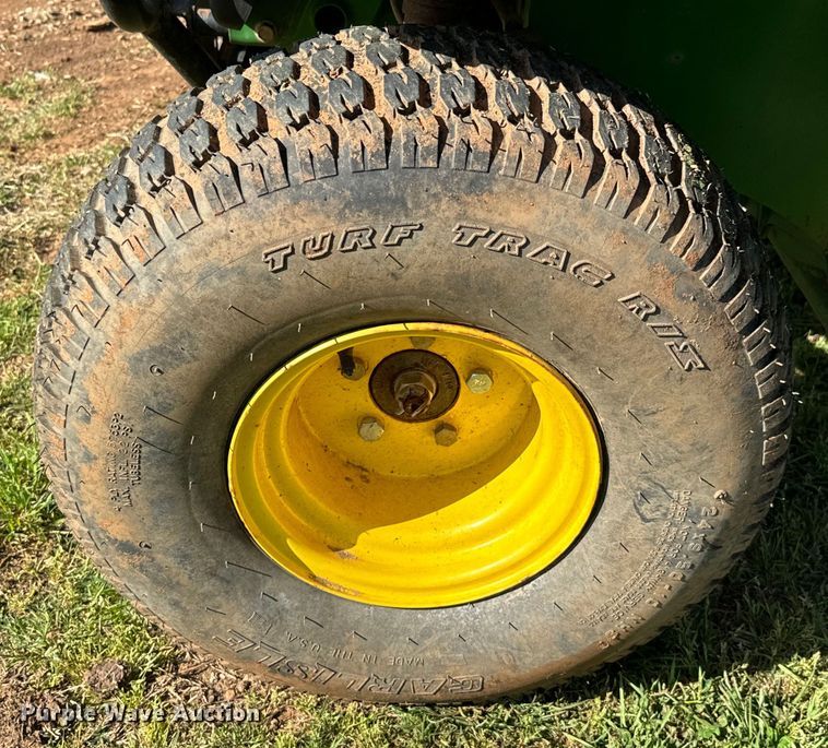 image for item EJ0458 2004 John Deere Gator HPX  utility vehicle