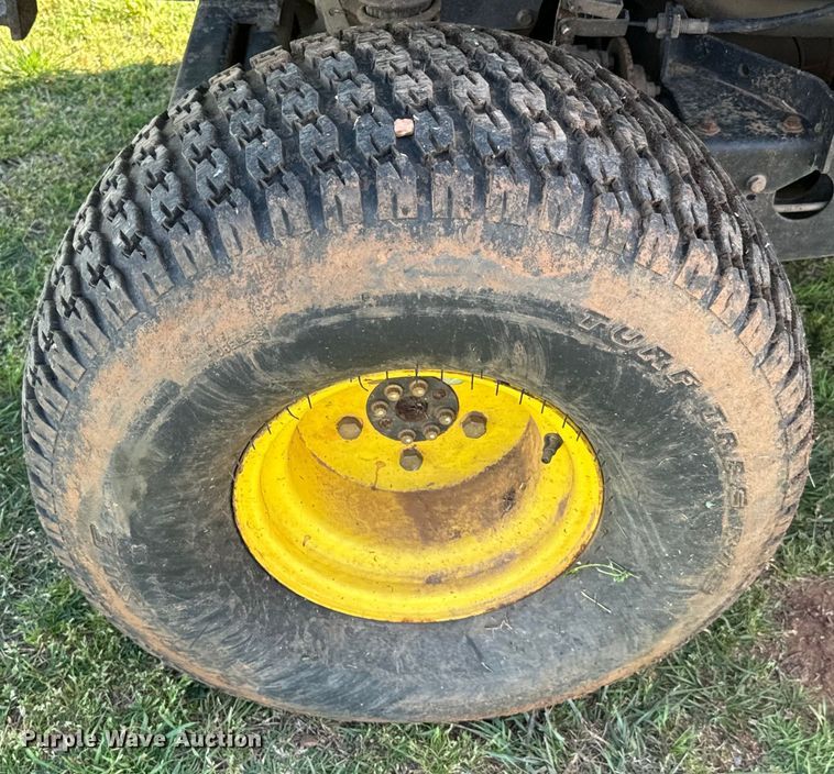 image for item EJ0458 2004 John Deere Gator HPX  utility vehicle