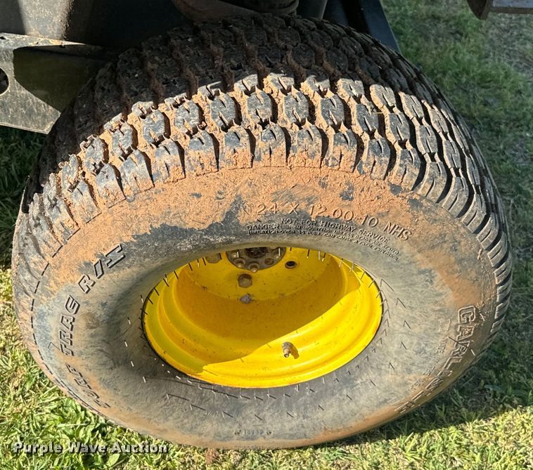 image for item EJ0458 2004 John Deere Gator HPX  utility vehicle