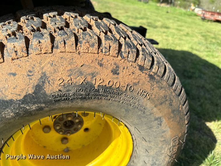 image for item EJ0458 2004 John Deere Gator HPX  utility vehicle