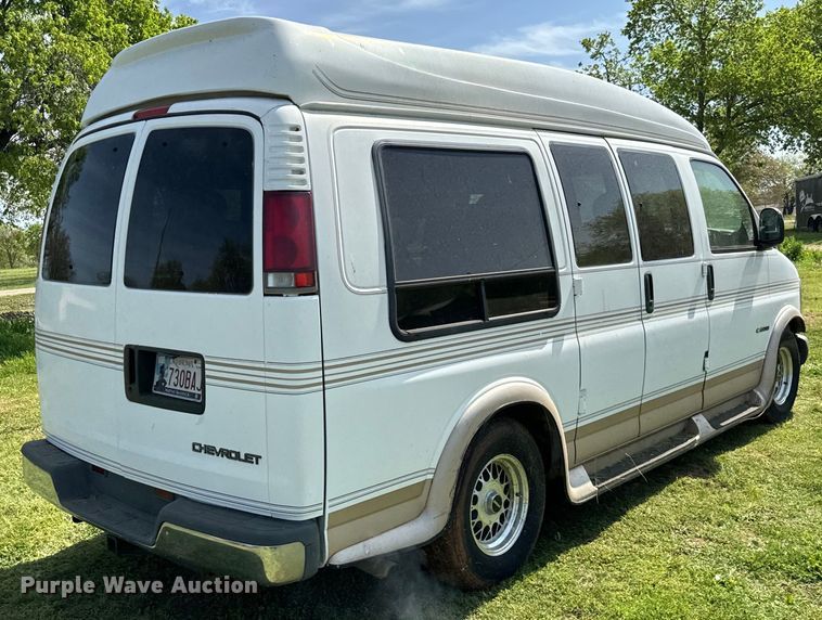image for item EJ0467 1997 Chevrolet Express G1500 van