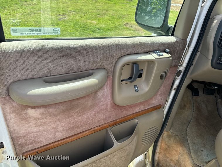 image for item EJ0467 1997 Chevrolet Express G1500 van