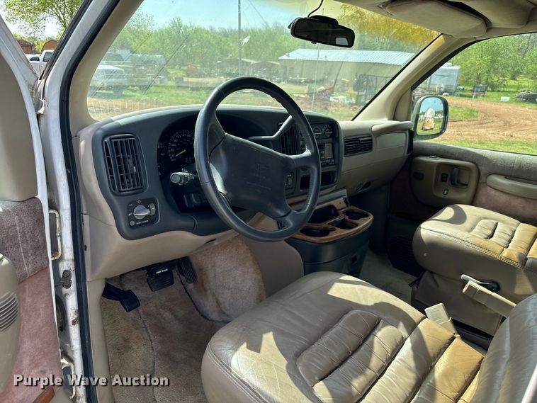 image for item EJ0467 1997 Chevrolet Express G1500 van