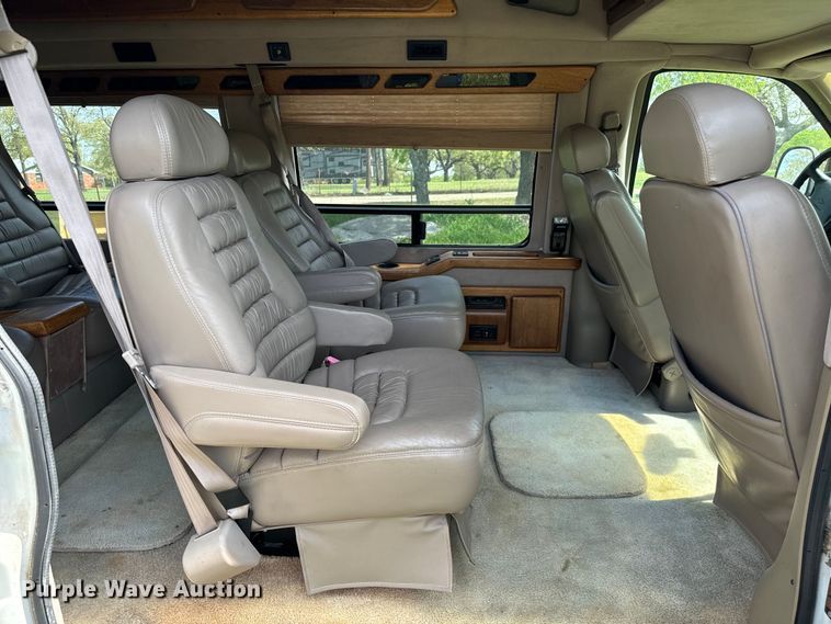 image for item EJ0467 1997 Chevrolet Express G1500 van