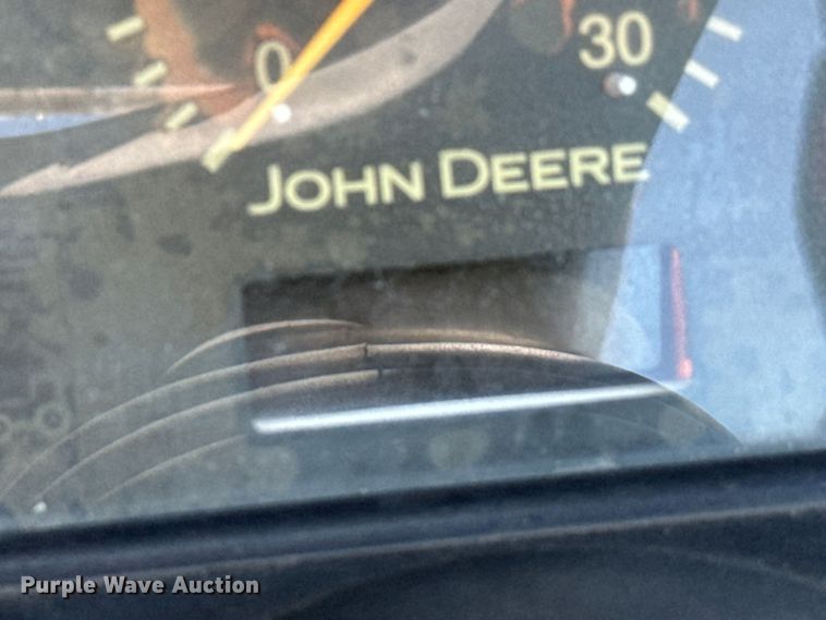image for item EJ0470 2005 John Deere 3320 MFWD tractor