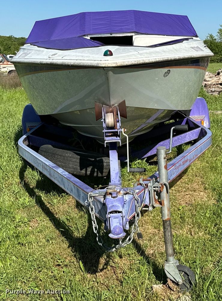 image for item EJ0474 2003 Baja 202 Islander boat