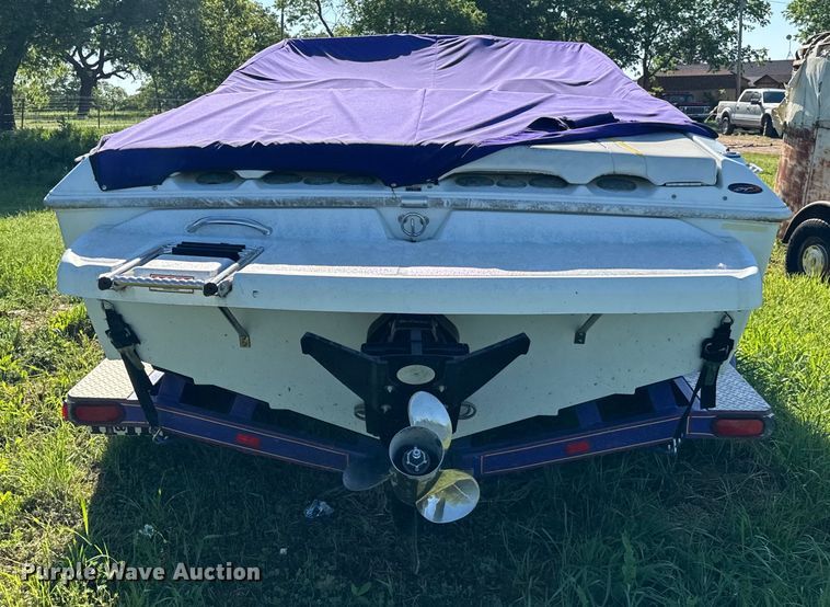 image for item EJ0474 2003 Baja 202 Islander boat