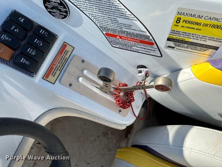 image for item EJ0474 2003 Baja 202 Islander boat