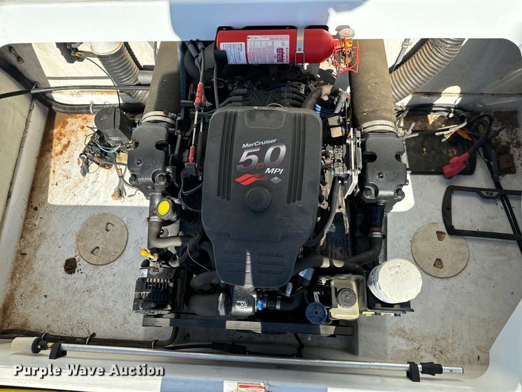 image for item EJ0474 2003 Baja 202 Islander boat