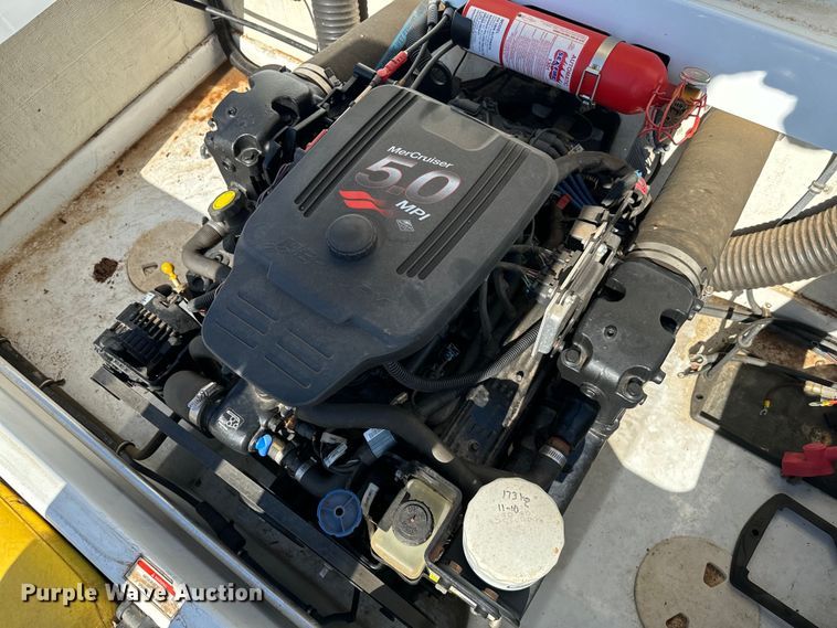 image for item EJ0474 2003 Baja 202 Islander boat