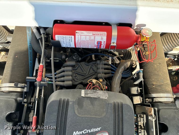 image for item EJ0474 2003 Baja 202 Islander boat