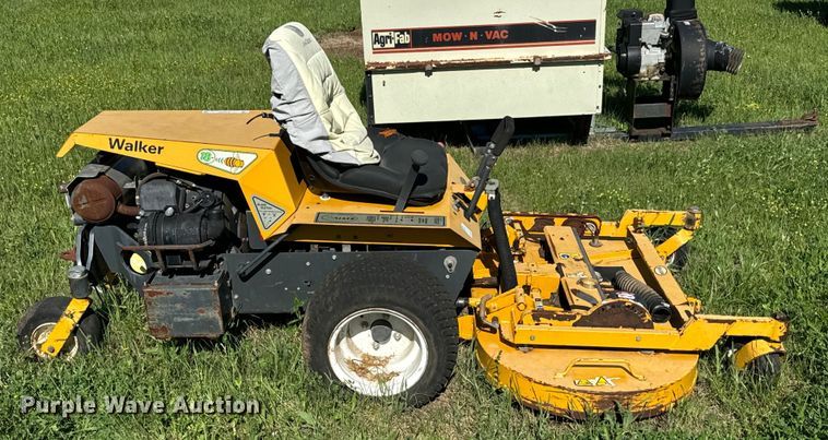 image for item EJ0483 Walker MBK ZTR lawn mower