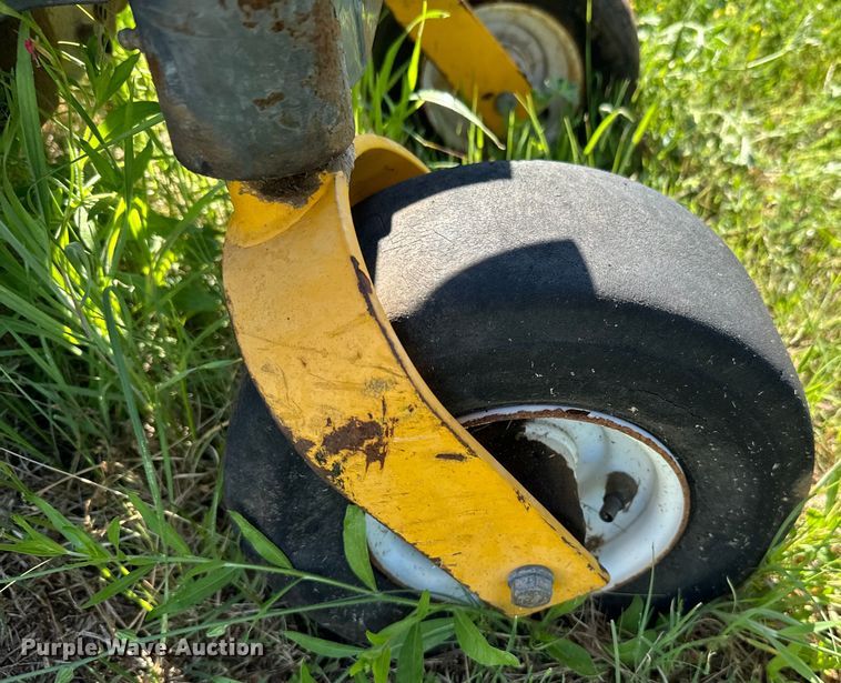 image for item EJ0483 Walker MBK ZTR lawn mower