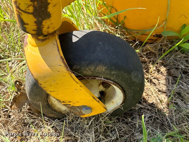 image for item EJ0487 Walker MTGHS ZTR lawn mower