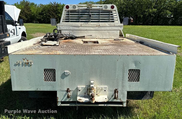 image for item EJ0495 1988 Ford F350 flatbed pickup truck