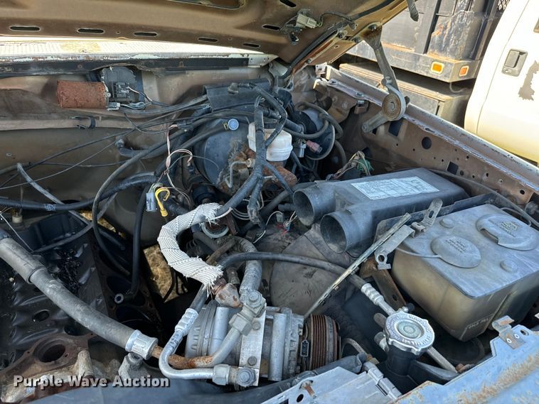 image for item EJ0495 1988 Ford F350 flatbed pickup truck