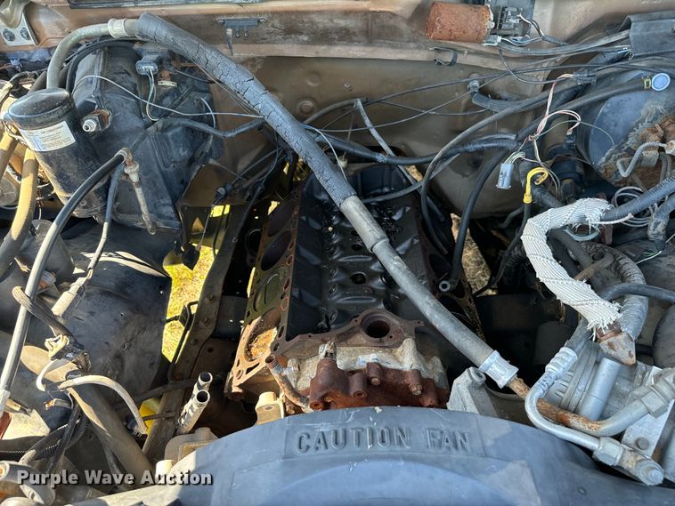 image for item EJ0495 1988 Ford F350 flatbed pickup truck