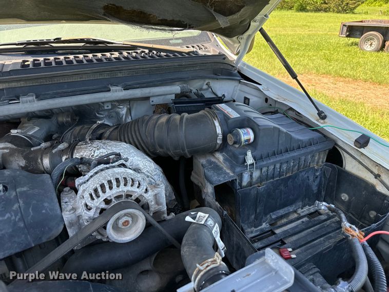 image for item EJ0496 2000 Ford F550 Super Duty XL dump truck