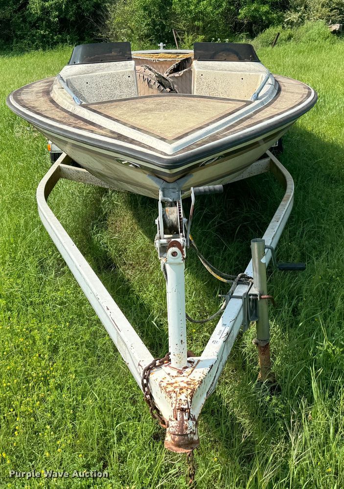 image for item EJ0500 1984 Taylor Marine Jet-Drive 12JE boat