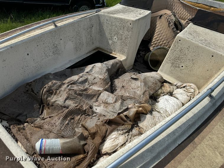 image for item EJ0500 1984 Taylor Marine Jet-Drive 12JE boat