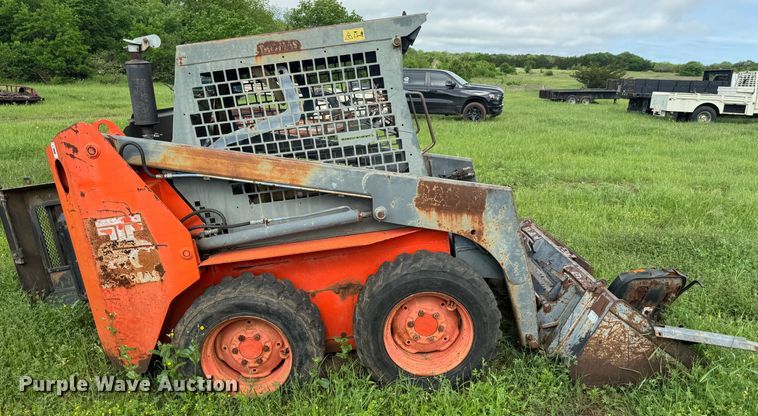 image for item EJ0505 1998 Thomas T-135S skid steer loader