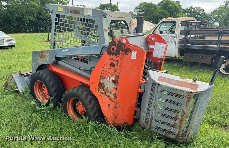 image for item EJ0505 1998 Thomas T-135S skid steer loader