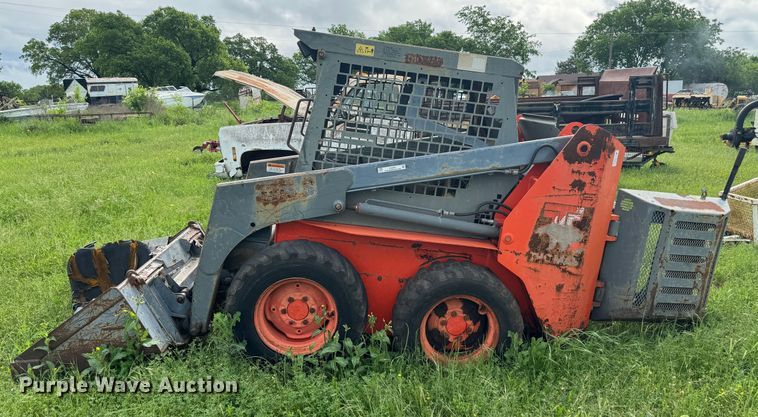 image for item EJ0505 1998 Thomas T-135S skid steer loader
