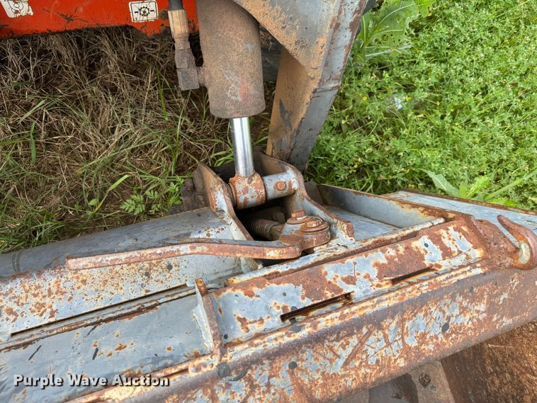 image for item EJ0505 1998 Thomas T-135S skid steer loader