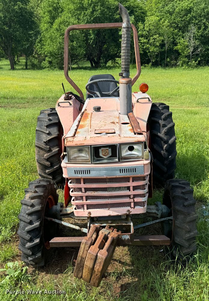 image for item EJ0508 1988 Kubota  L2550D MFWD tractor