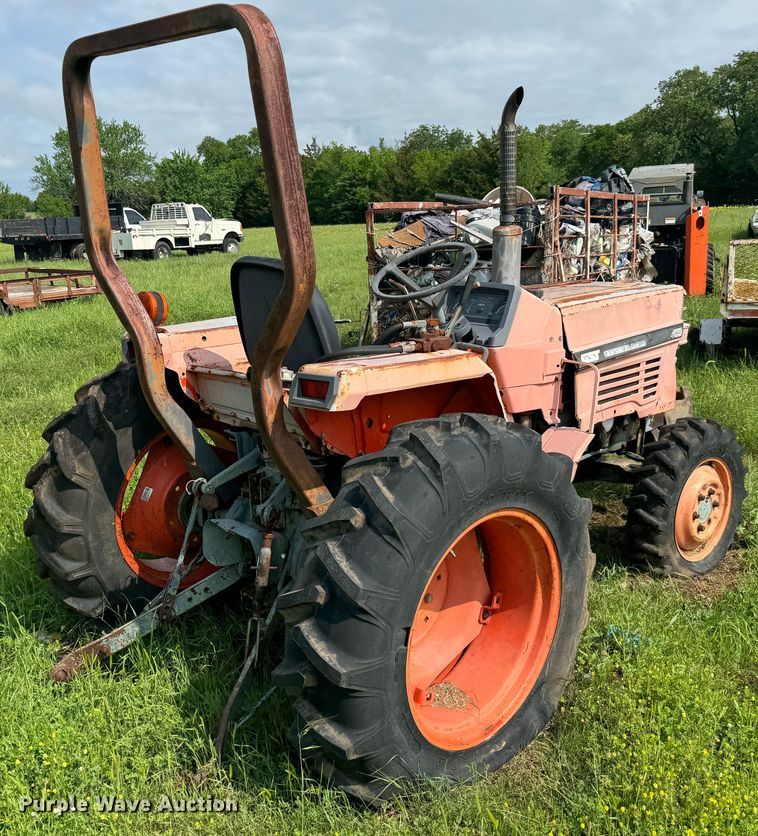 image for item EJ0508 1988 Kubota  L2550D MFWD tractor