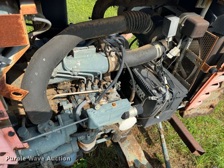 image for item EJ0508 1988 Kubota  L2550D MFWD tractor