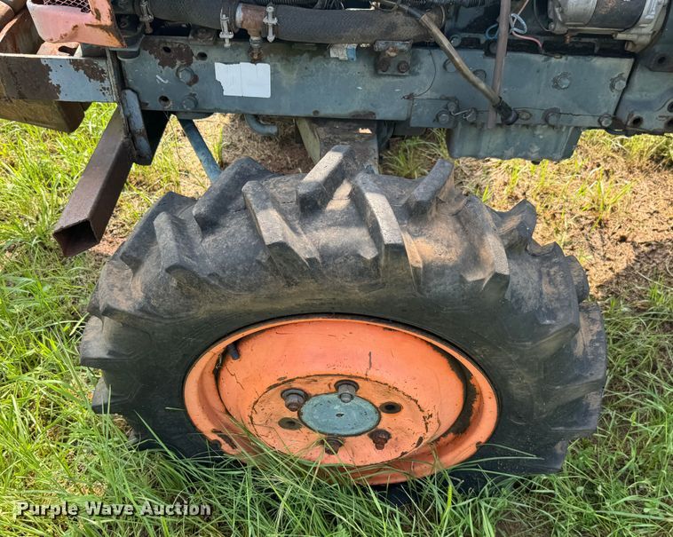 image for item EJ0508 1988 Kubota  L2550D MFWD tractor