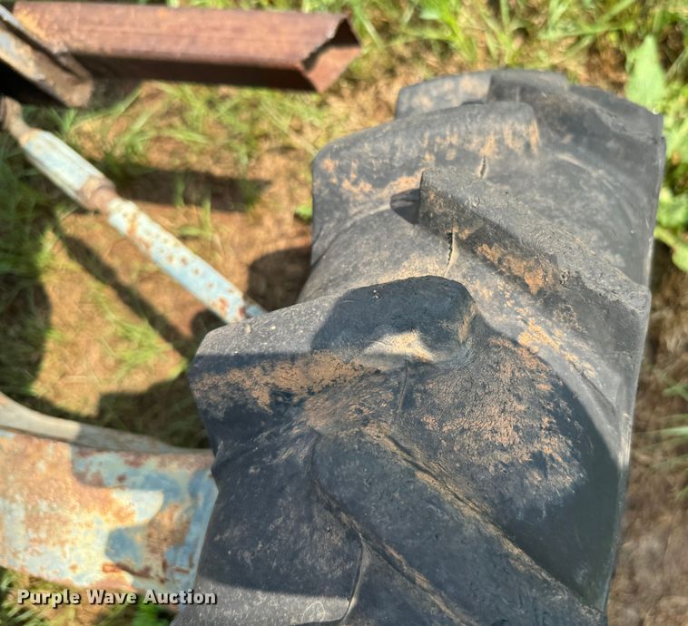 image for item EJ0508 1988 Kubota  L2550D MFWD tractor