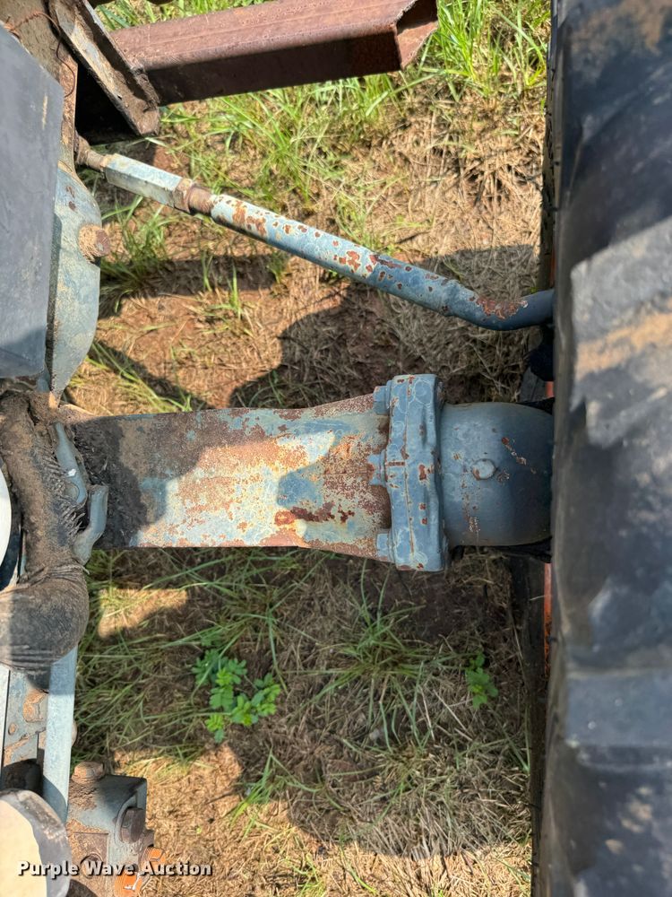 image for item EJ0508 1988 Kubota  L2550D MFWD tractor