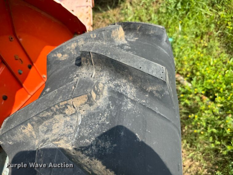 image for item EJ0508 1988 Kubota  L2550D MFWD tractor