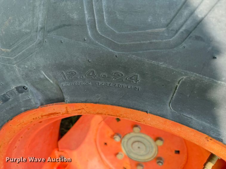 image for item EJ0508 1988 Kubota  L2550D MFWD tractor