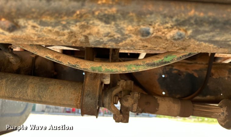 image for item EJ4363 1977 Ford F800 flatbed truck