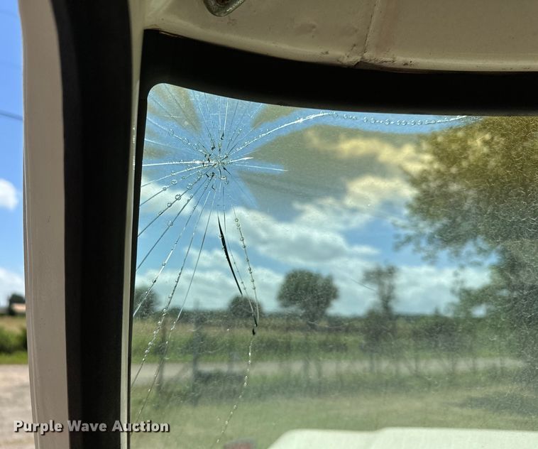 image for item EJ4363 1977 Ford F800 flatbed truck