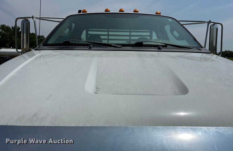 image for item EJ8896 2011 Ford F650 flatbed truck