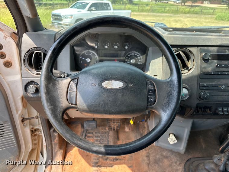 image for item EJ8896 2011 Ford F650 flatbed truck