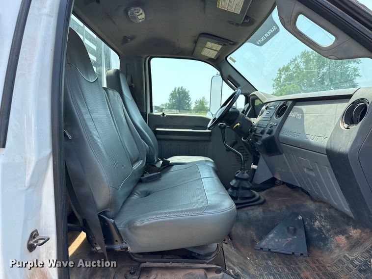 image for item EJ8896 2011 Ford F650 flatbed truck